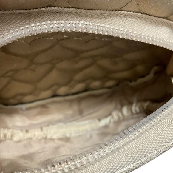 The Children Place Girl’s Gold Quilted Heart Crossbody Bag NWT - Picture 8 of 9